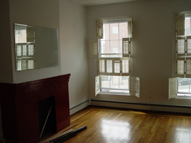 Front bedroom fireplace